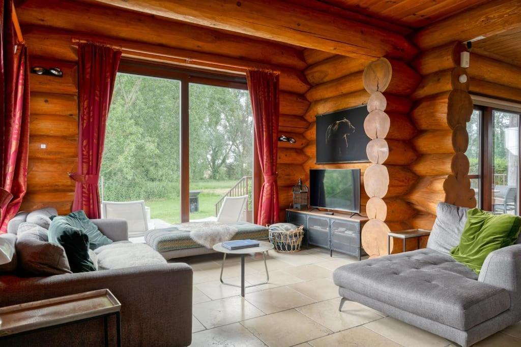 Cozy 4-Bedroom Chalet With Outdoor Spa In Zottegem Exterior photo